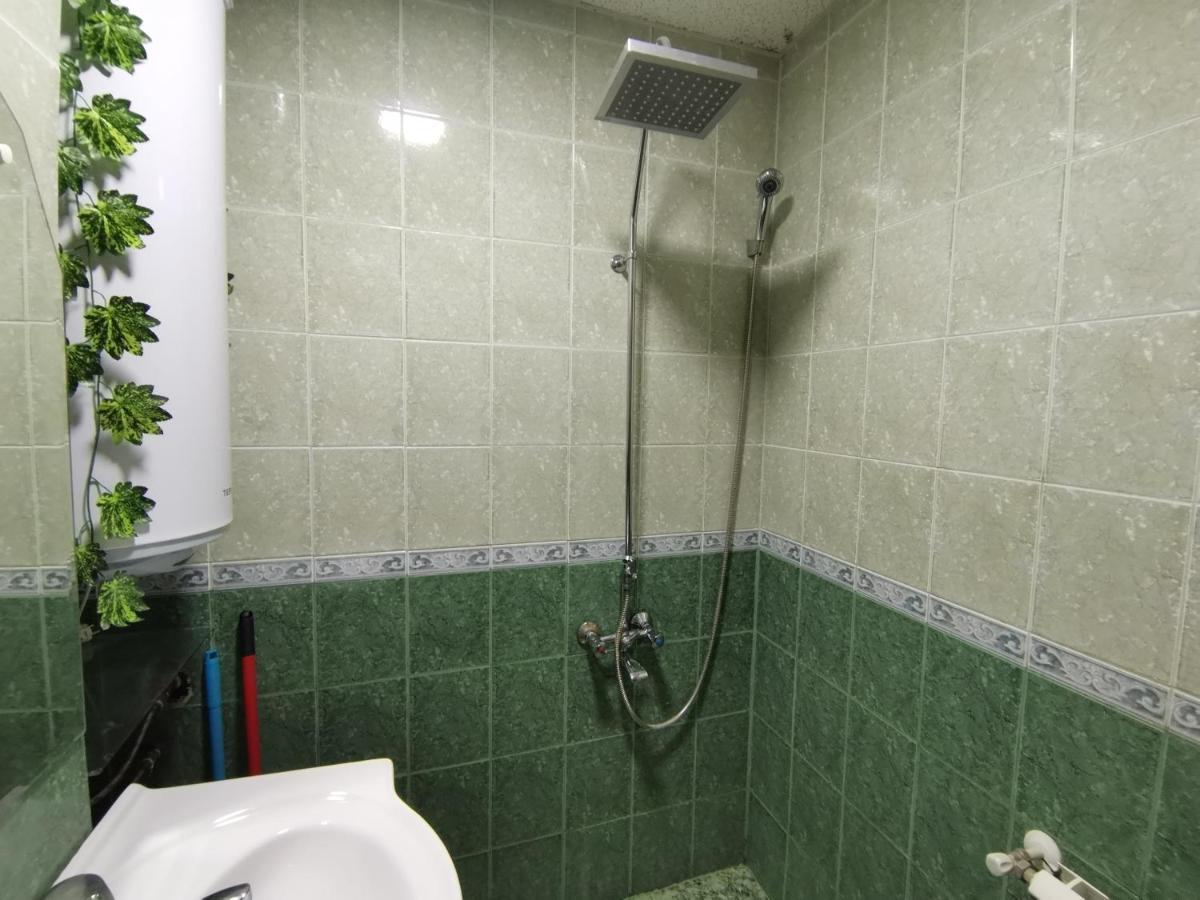 Central Apartment Targovishte Esterno foto